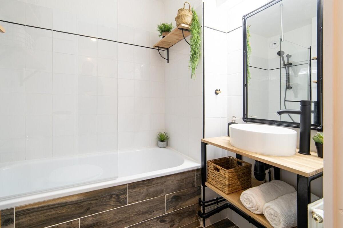Apartment Le Charles - Terrasse Et Coeur De Montpellier